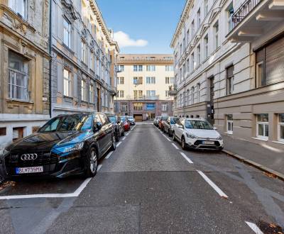 Sale Three bedroom apartment, Three bedroom apartment, Gunduličova, Br