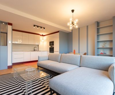 Designer new 2-room apartment with terrace and parking