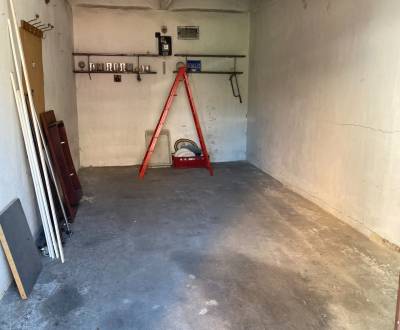 Sale Garage, Garage, Čmelíkova, Bratislava - Ružinov, Slovakia