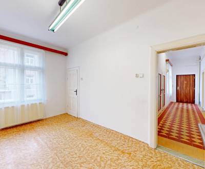 Sale Three bedroom apartment, Three bedroom apartment, 29. augusta, Br