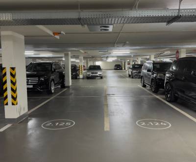 Parking lot in Tower 1 - SKY PARK