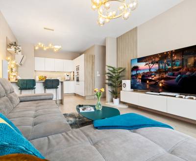 NUERA︱SLNEČNICE - Modern 1BED Apt with Balcony and Excellent Amenities