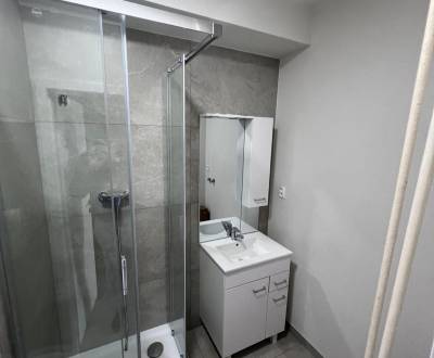 Sale Three bedroom apartment, Three bedroom apartment, Stavbárska, Bra