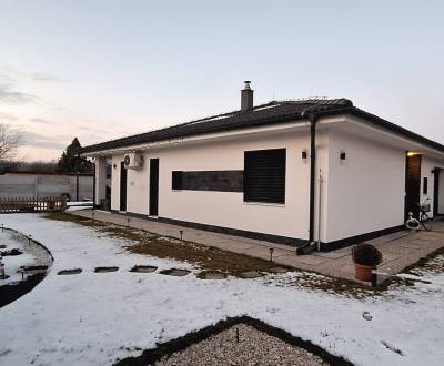 Luxurious Family Home with Pool in Peaceful Kolárovo Location