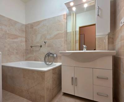 Sale Three bedroom apartment, Three bedroom apartment, Brigádnická, Ko