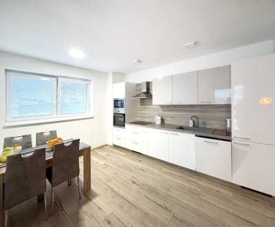 Modern 3-Room Apartment with Garden and Parking in Šamorín