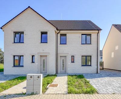 Sale Four+ bedroom apartment, Four+ bedroom apartment, Irisová, Bratis