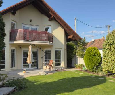 Spacious family home with renovated bathrooms