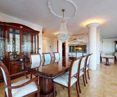 Spacious apartment on Slavín with the city view