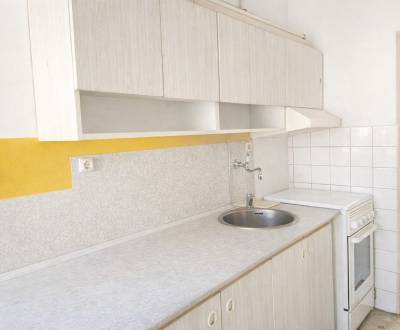 Sale Two bedroom apartment, Two bedroom apartment, M Rázusa, Zvolen, S