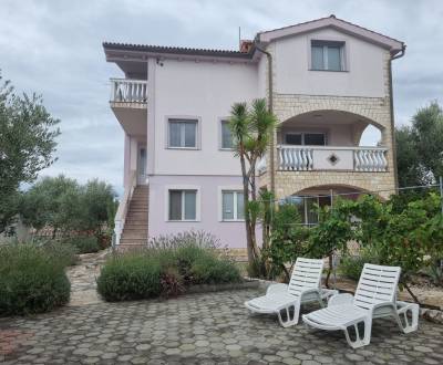 CROATIA - Apartment house with 6 apartments - VRSI, Zadar