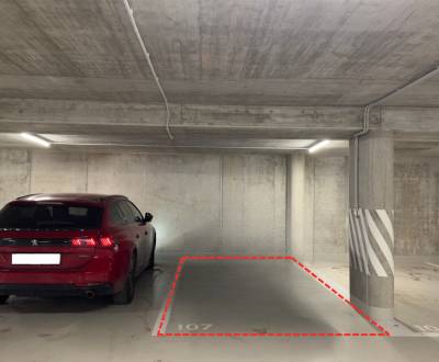 RIVERS Parking place in garage PRI MÝTE III Račianska street