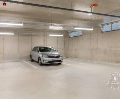 Sale Garage, Garage, Ivanská cesta, Bratislava - Ružinov, Slovakia