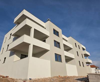 CROATIA - Quality apartments with sea view (4i) - VODICE