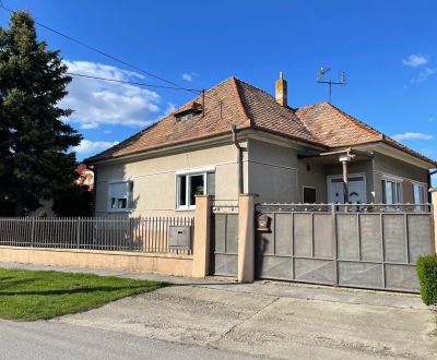 Charming 3-Room Family Home with Garden in Čierny Brod