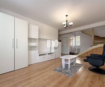 Sale Two bedroom apartment, Two bedroom apartment, Halalovka, Trenčín,