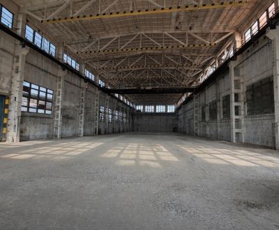 Spacious Industrial Hall for Rent in Žilina's Prime Location