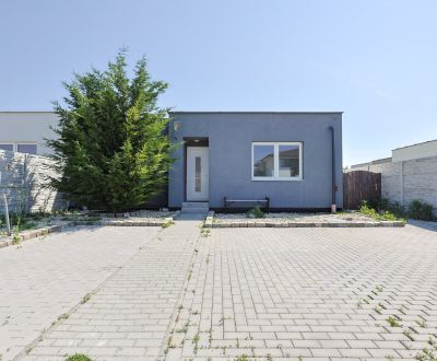 Spacious 4-Room Family Home in Peaceful Ekoosada Location