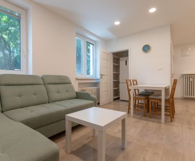 Moderný 2-bedroom apartment with loggia, Nivy