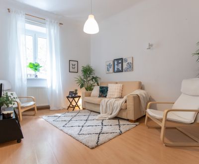 RESERVATION EXCLUSIVE Sunny 2-room apartment 