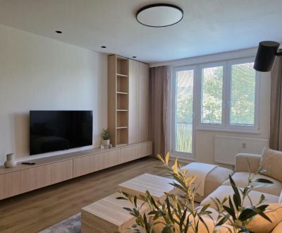 FOR RENT - Modern, completely renovated apartment - NITRA, Center