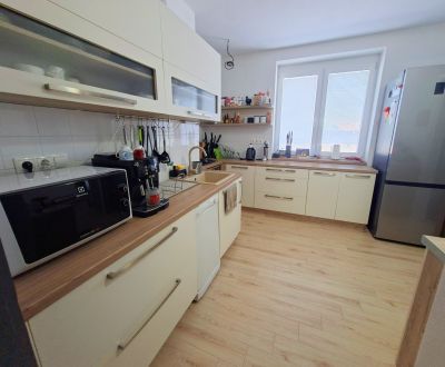 Sale Three bedroom apartment, Three bedroom apartment, Námestie kapitá
