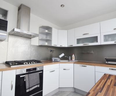 Sale Three bedroom apartment, Three bedroom apartment, J. Gagarina, Zv
