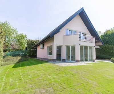 METROPOLITAN I Spacious 4-bdrm house for rent Bratislava