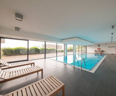 Spacious 3bdr apt 148 m2, with A/C, terrace, swimmimg pool and sauna