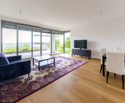 Sunny 2 bdr apt 100 m2, with a terrace in a residential complex
