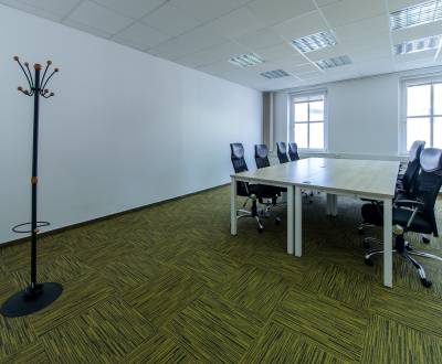  Office space at an excellent address 306 m2, 2 parking spaces