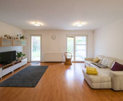 Nice, sunny 4bdr house 155 m2, with terrace and garden, garage