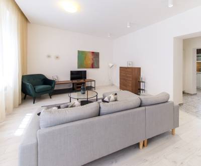 Nice 1bdr apt 68 m2, in a great location close to the center
