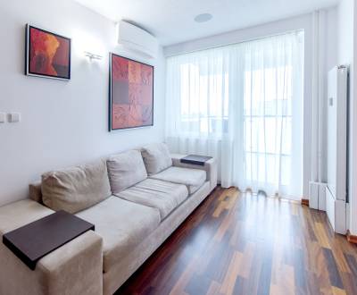 Nice 2bdr apt 75m2 with terrace for rent until the end of January 2026