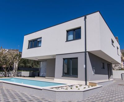MODERN LUXURY VILA, 350 M FROM THE SEA, KAŠTEL KAMBELOVAC