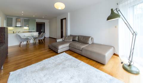 Exclusive 1bdr apt 71m2, with terrace, garden 150m2 and parking
