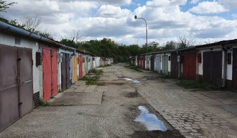 Sale Garage, Slnečná, Komárno, Slovakia