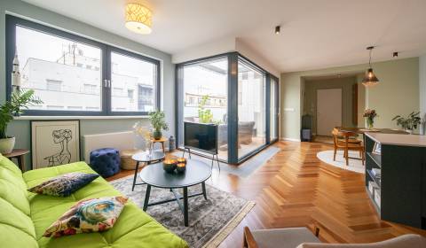 Unique, beautiful 2bdr apt, 88m2, terrace, loggia, parking, Blumentál