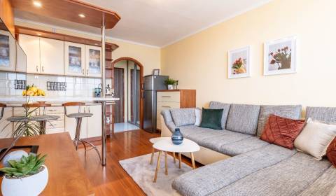 One bedroom apartment, Jaltská, Sale, Košice - Dargovských hrdinov, Sl