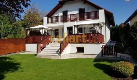 Family house, Horná Vančurova, Sale, Bratislava - Nové Mesto, Slovakia