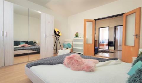Three bedroom apartment, Vígľašská, Sale, Bratislava - Petržalka, Slov