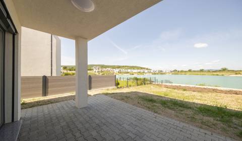 RESERVE: 3-bdr apt. w/ garden+terrace, at the lake, 92m2, Kittsee, TOP
