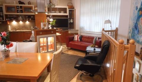 Rent Three bedroom apartment, Three bedroom apartment, Medená, Bratisl