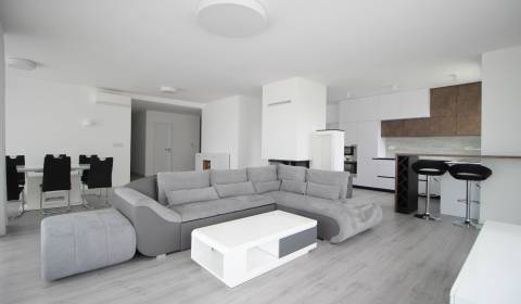 Four+ bedroom apartment, Hriňovská, Sale, Bratislava - Staré Mesto, Sl