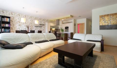 RESERVATION EXCLUSIVE Rent Two bedroom apartment