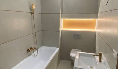 One bedroom apartment, Gunduličova, Sale, Bratislava - Staré Mesto, Sl