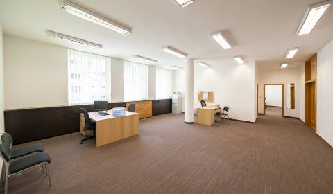 Perfect office spaces, 194m2, unfurnished, parking, city center