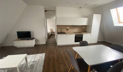 Rent One bedroom apartment, One bedroom apartment, Štefánikova, Nitra,