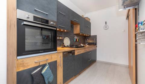 Two bedroom apartment, Šusteková, Sale, Bratislava - Petržalka, Slovak