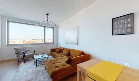 Comfortable apartment with view on the castle in Sky park